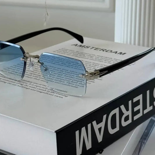 1x Eyeglasses
